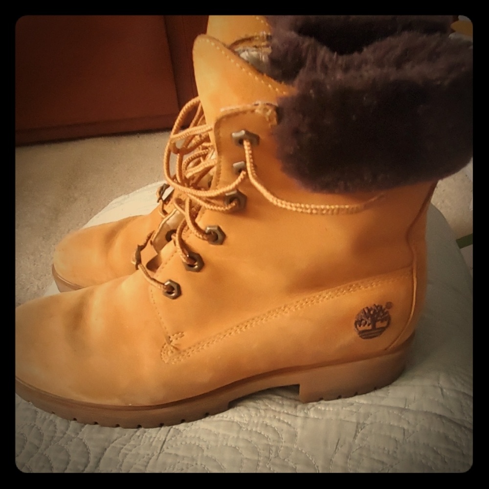 Timberland boots with fur trim- size 9 M